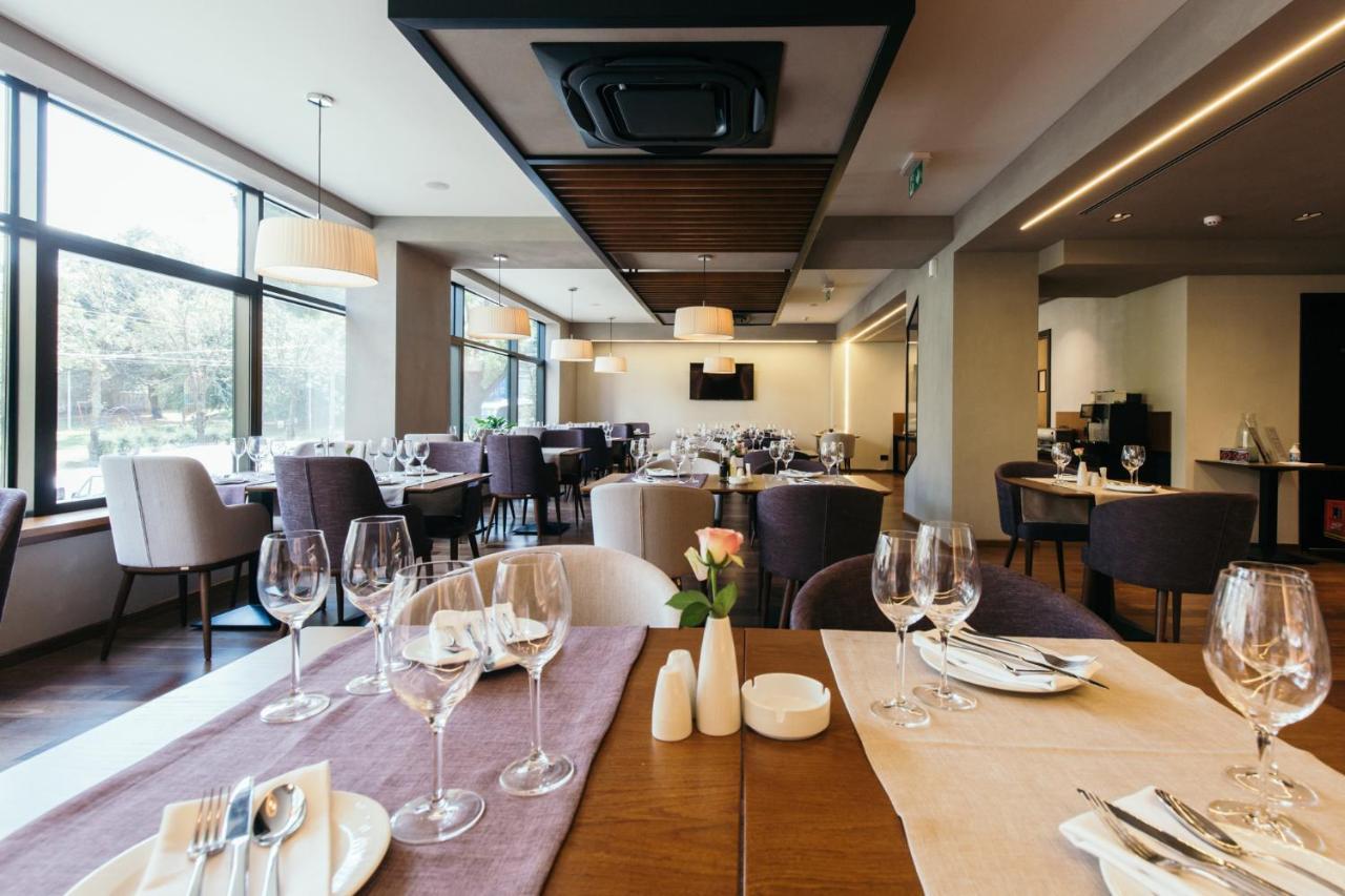 Central Point Hotel Beograd Экстерьер фото