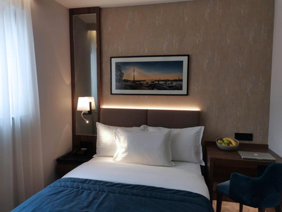 Central Point Hotel Beograd Экстерьер фото